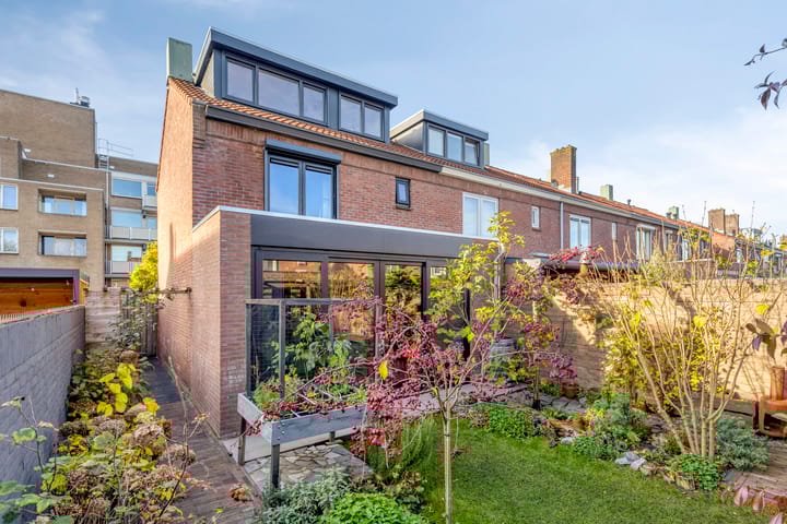 Foto 17 van Esdoornstraat 42