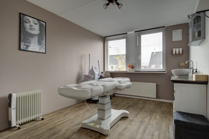 Photo 18 of Kamperfoelielaan 37