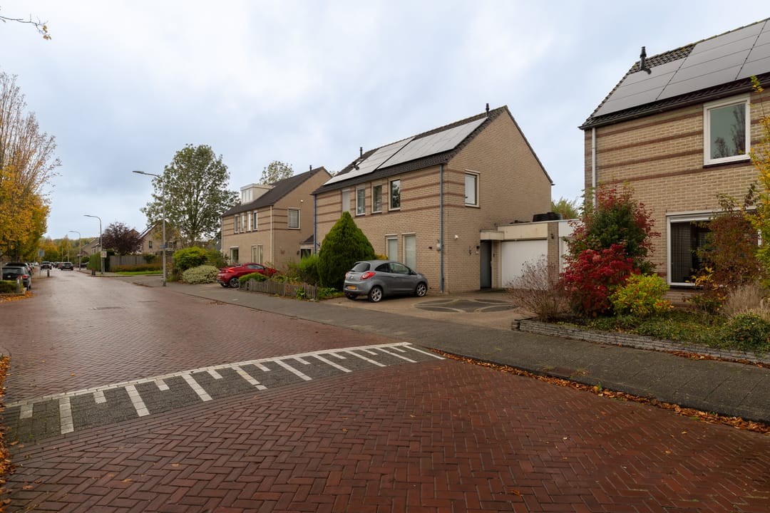 Photo 32 of Kamperfoelielaan 37