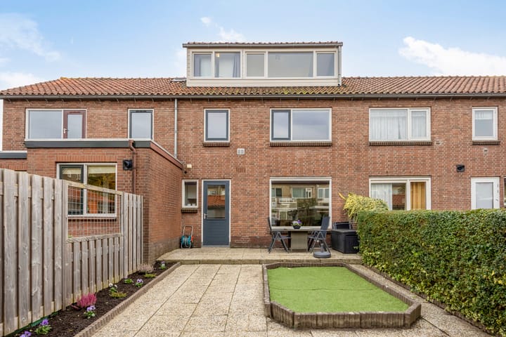 Photo 4 of Van Lennepstraat 79