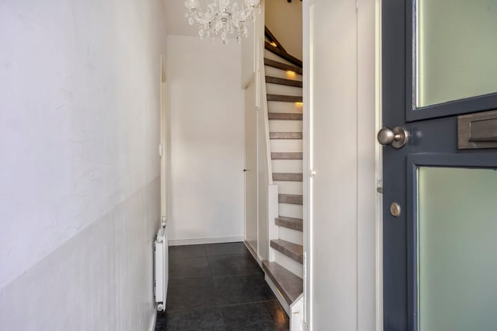 Photo 5 of Van Lennepstraat 79