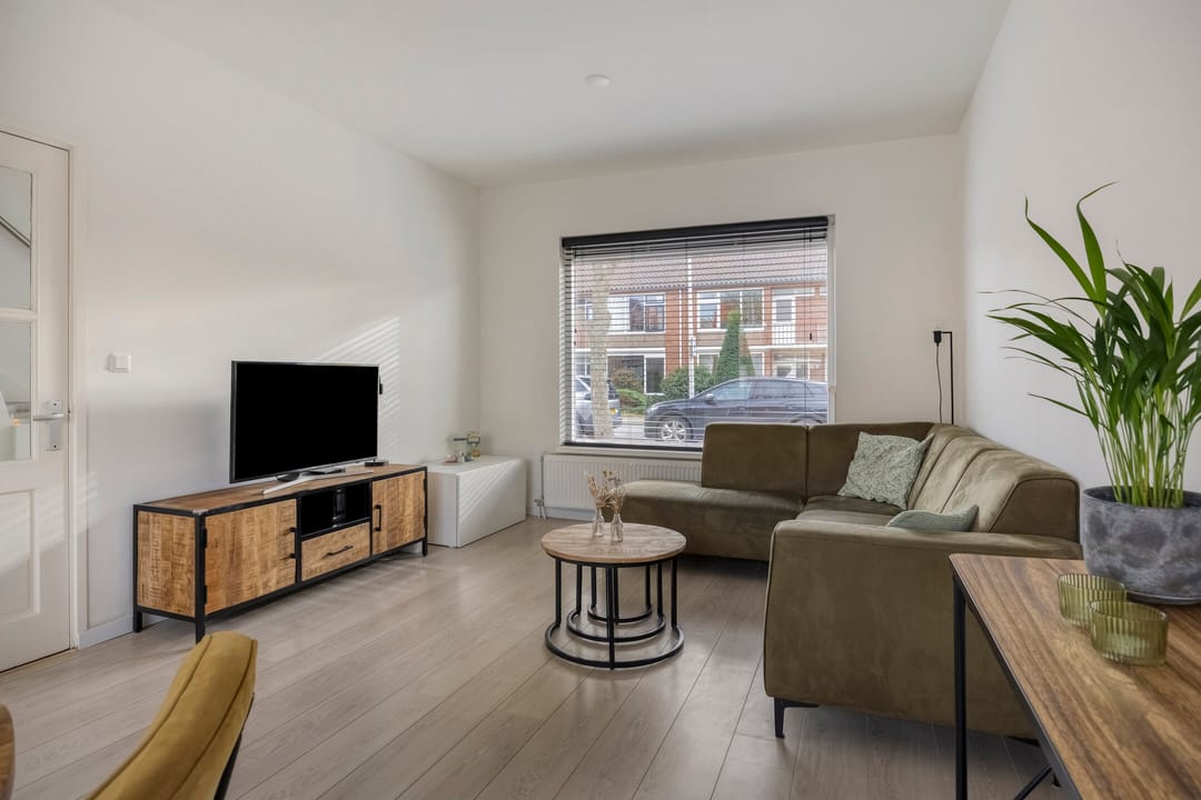 Photo 8 of Van Lennepstraat 79