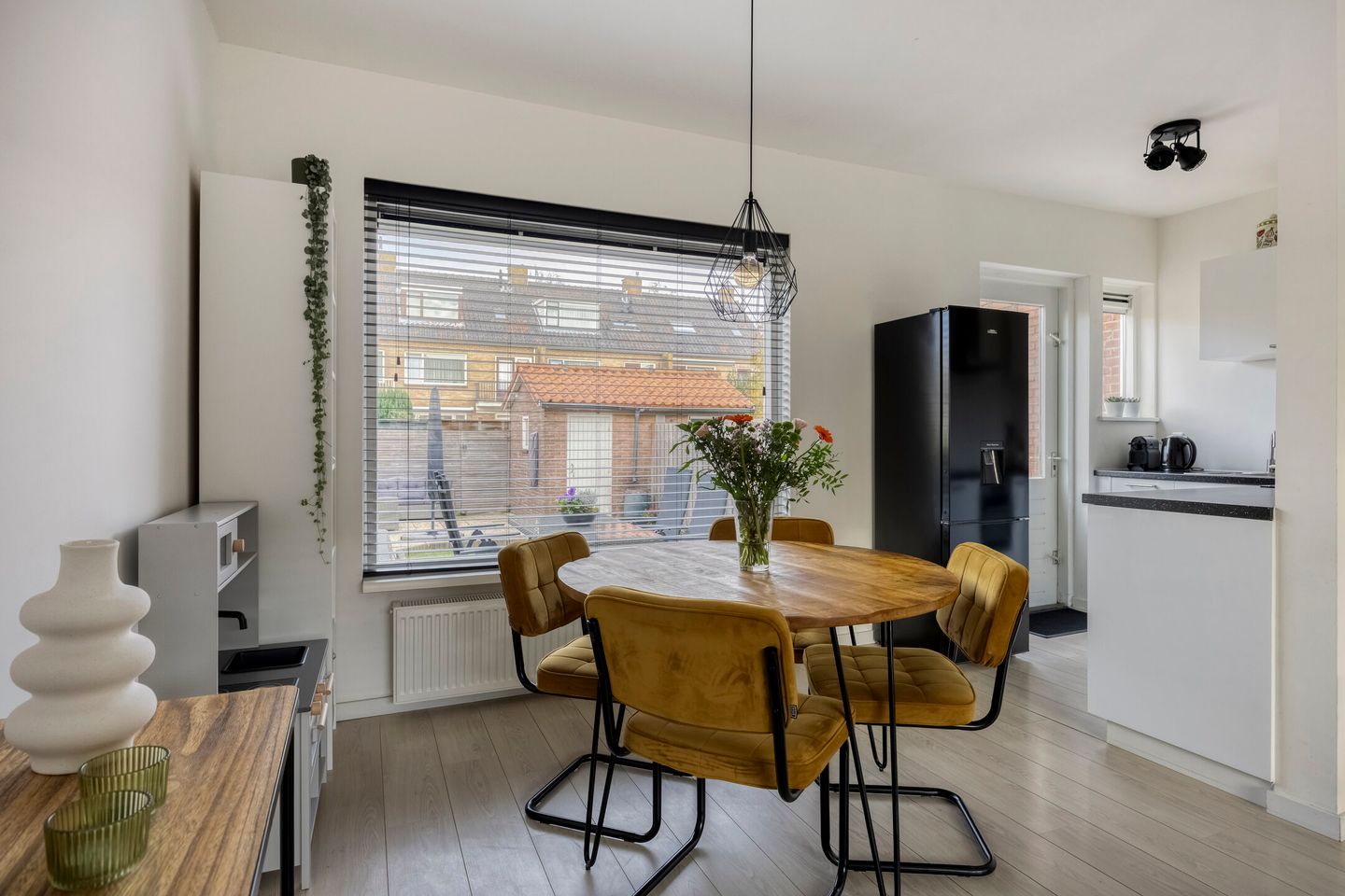 Photo 10 of Van Lennepstraat 79