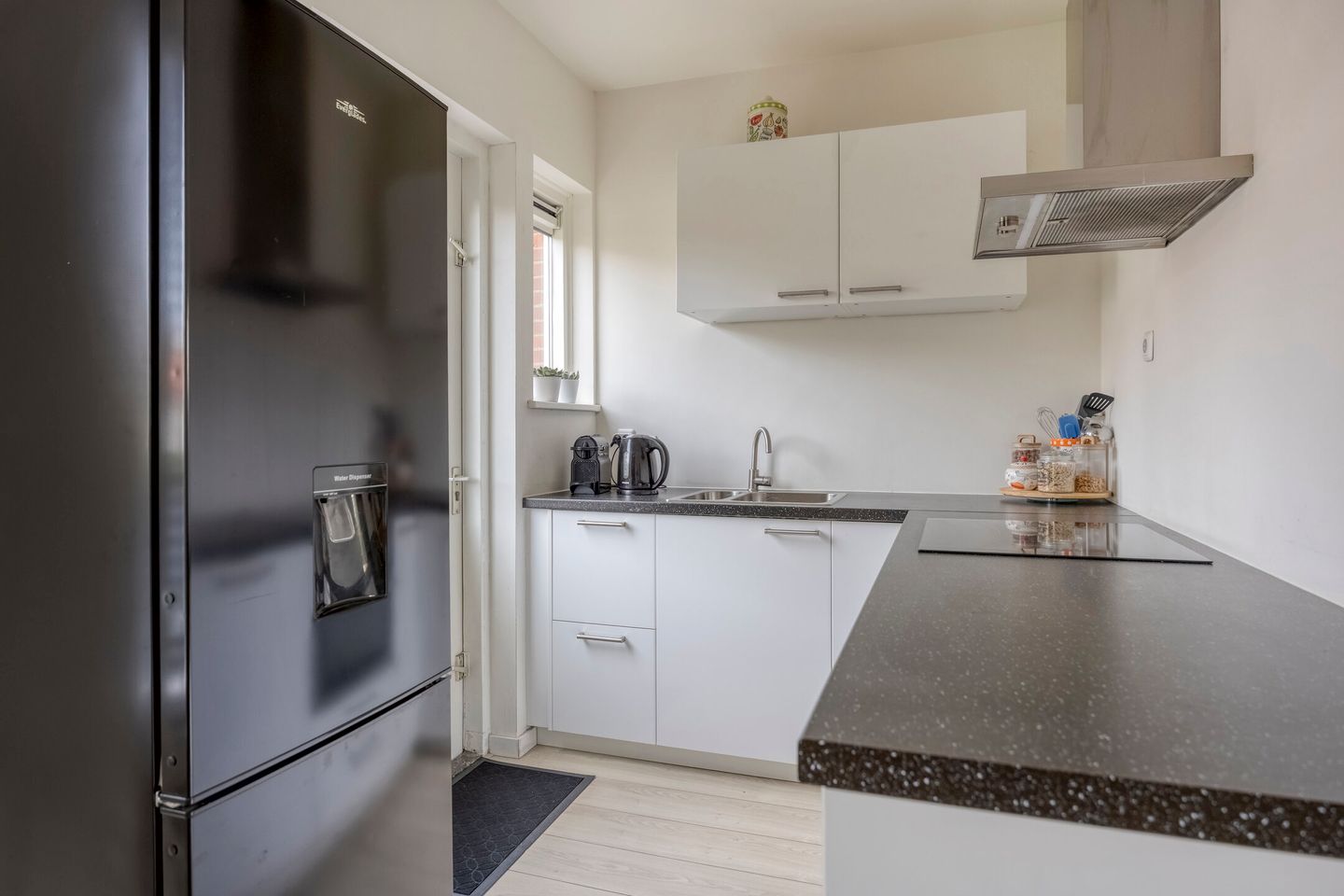 Photo 14 of Van Lennepstraat 79