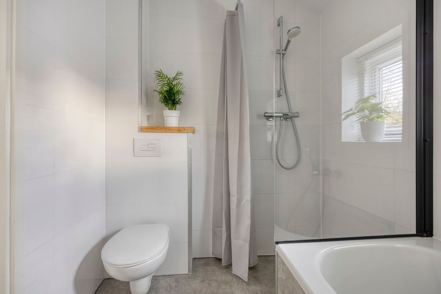 Photo 19 of Van Lennepstraat 79