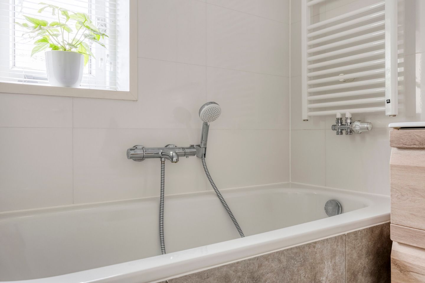 Photo 20 of Van Lennepstraat 79