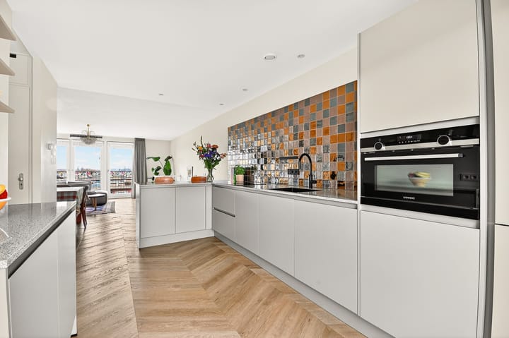 Photo 2 of Bos en Lommerplein 38