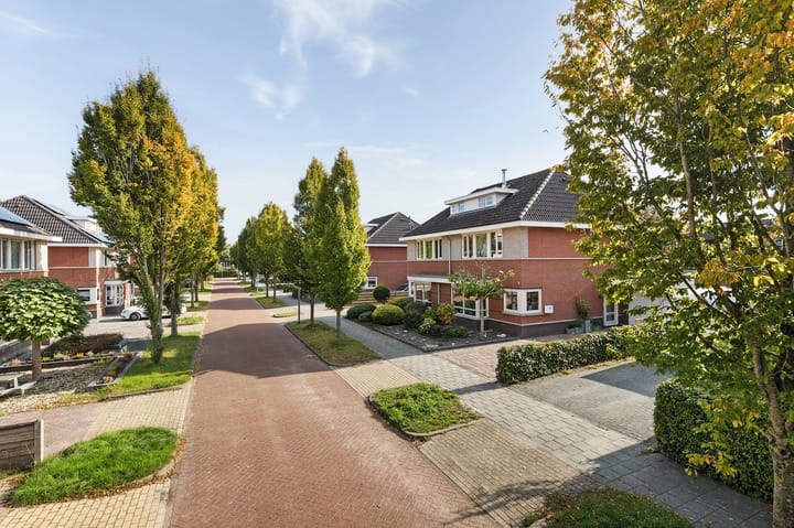 Photo 3 of Taco Haringastraat 18