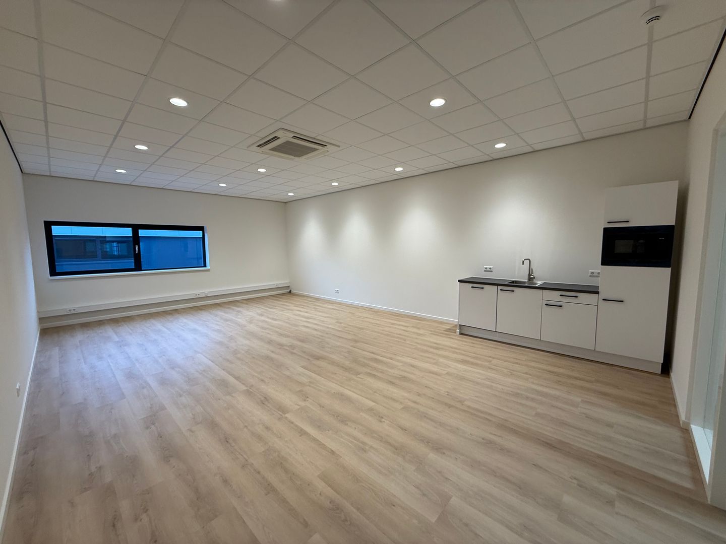 Bekijk foto 3 van Agriport 5-08