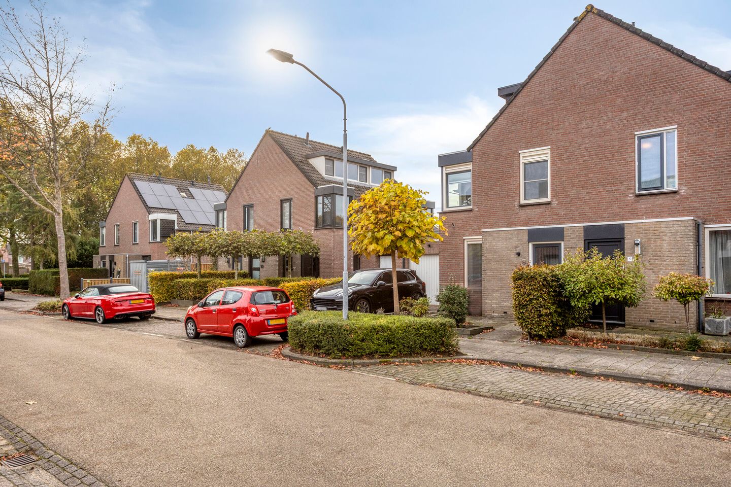 Photo 4 of Kamillestraat 8