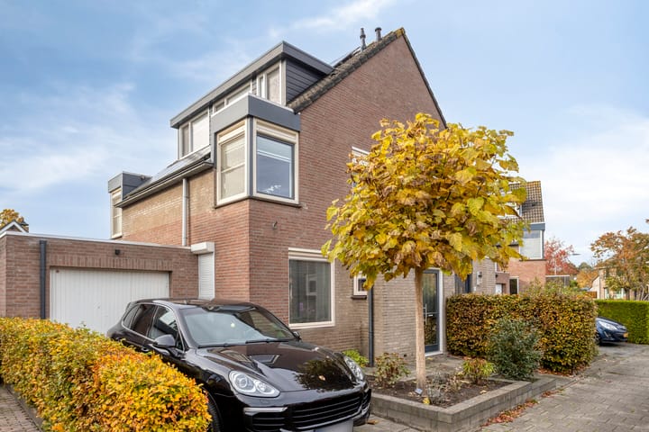 Photo 25 of Kamillestraat 8