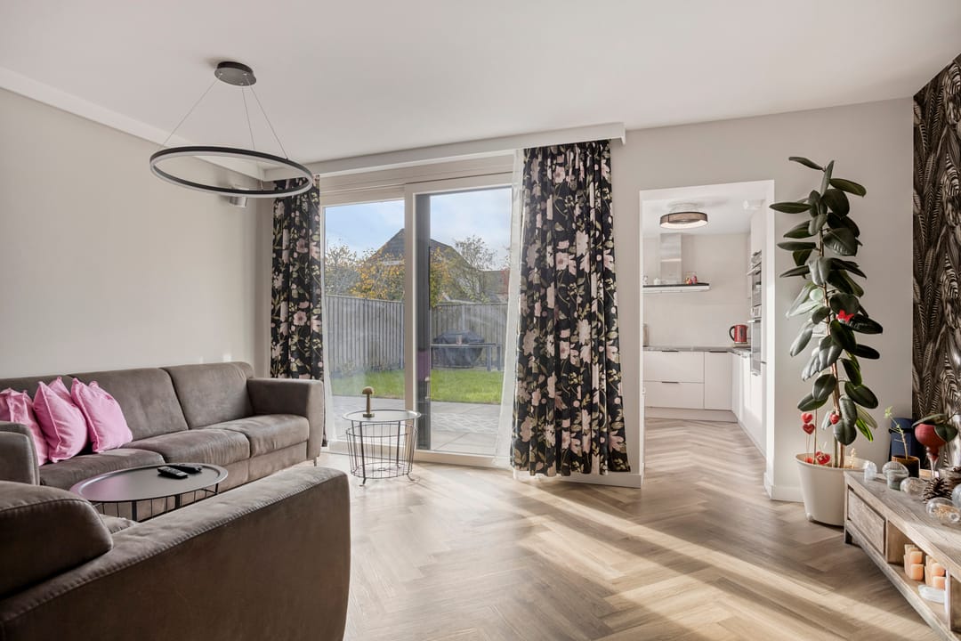 Photo 7 of Kamillestraat 8