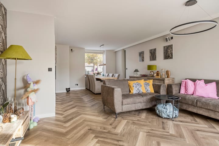 Photo 8 of Kamillestraat 8