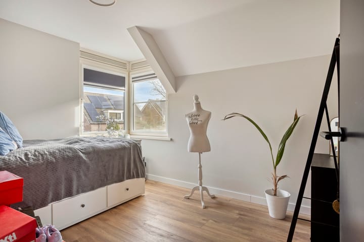 Photo 14 of Kamillestraat 8