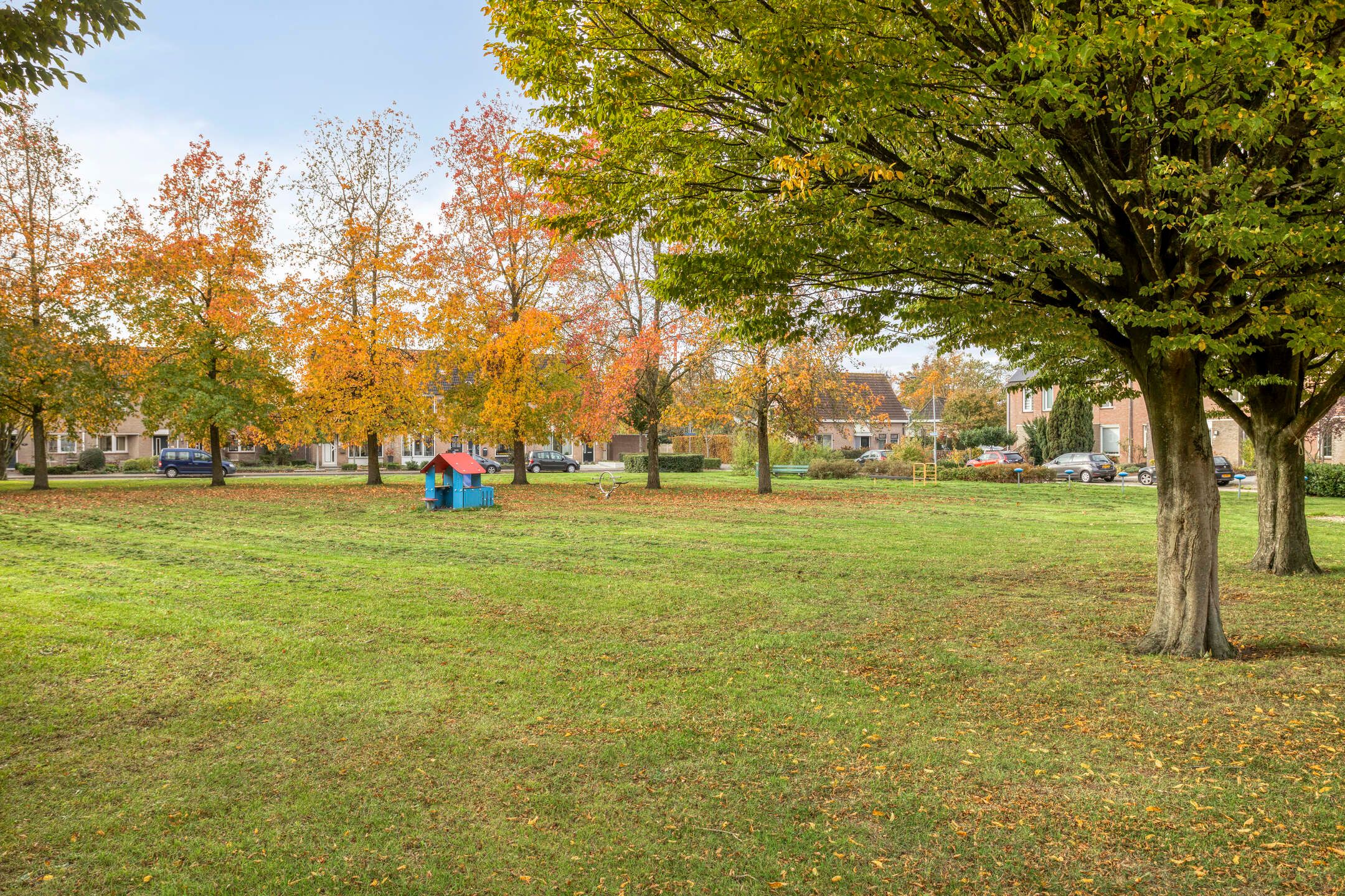 Photo 24 of Kamillestraat 8