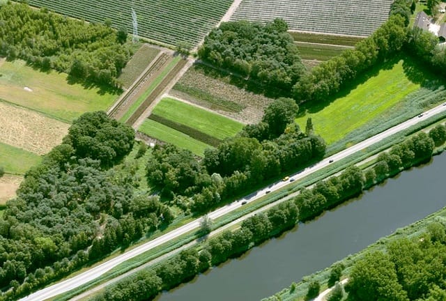 View photo 2 of De Wolfsputten