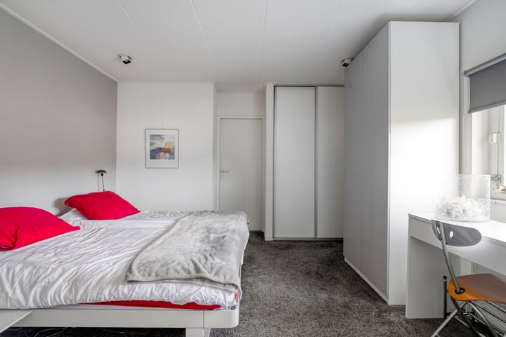 Photo 17 of Wethouder Ten Hamlaan 57