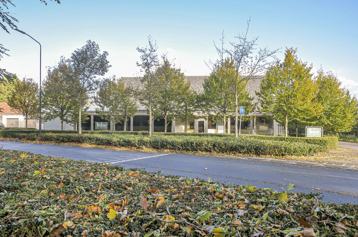 Bekijk foto 2 van Meester Bierensweg 43