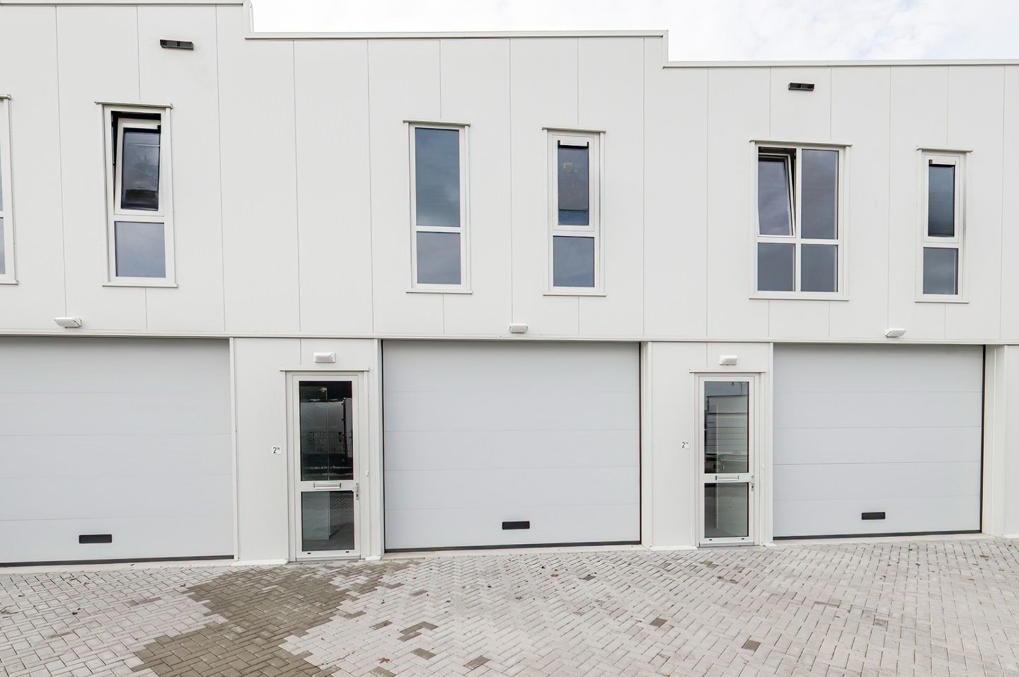 Bekijk foto 1 van De Iepenwei 2-n