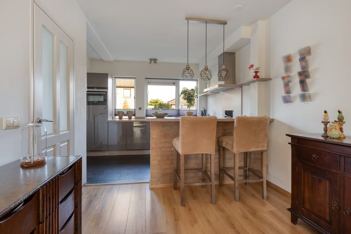 Foto 15 van van Lyndenstraat 10-A