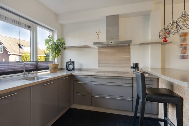 Foto 17 van van Lyndenstraat 10-A