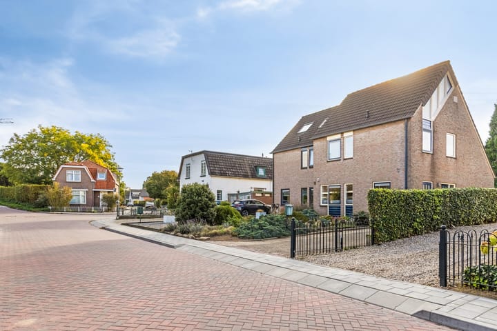 Foto 40 van van Lyndenstraat 10-A