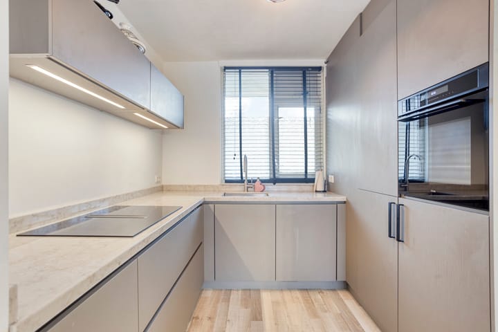 Photo 10 of Peursumstraat 16