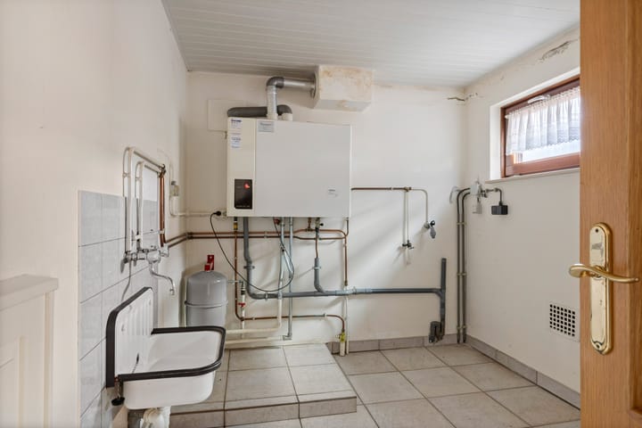 Foto 15 van Helenaveenseweg 20