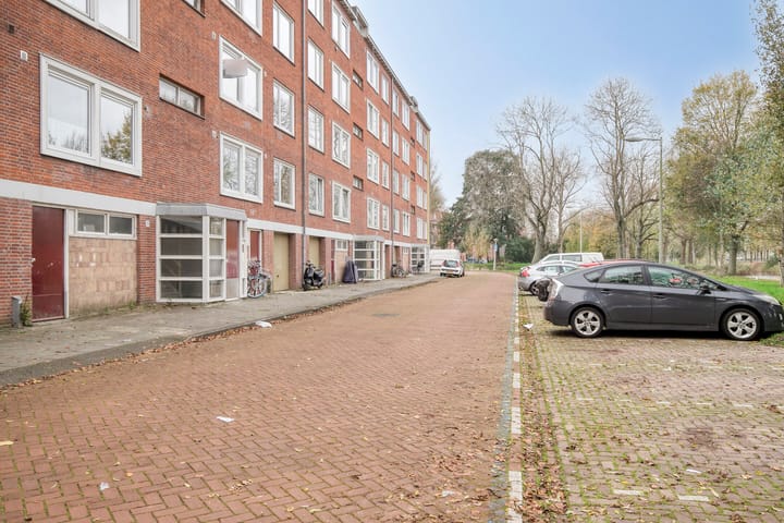 Photo 9 of Willem Molengraaffstraat 20-1