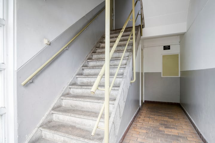 Photo 12 of Willem Molengraaffstraat 20-1