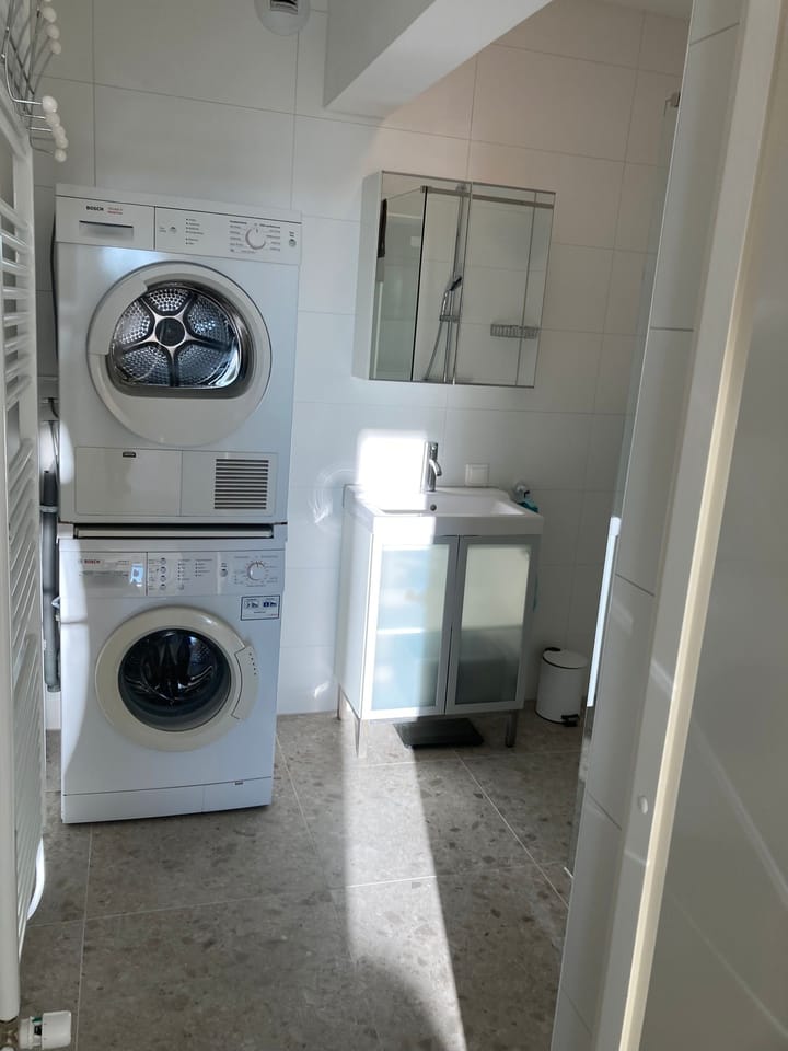 Photo 7 of Passage 3-F47