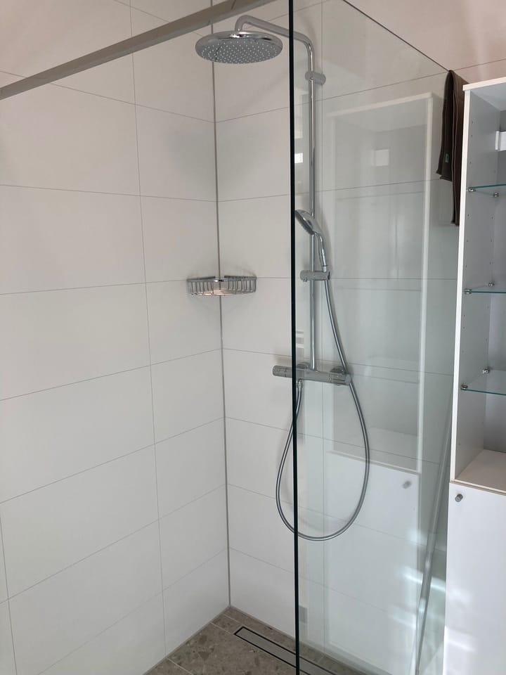 Photo 9 of Passage 3-F47