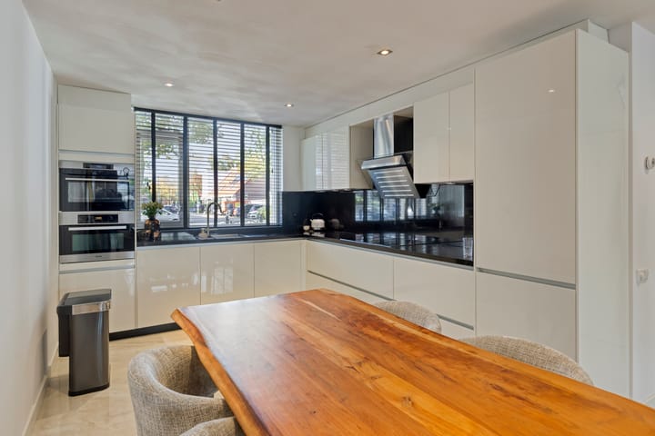 Photo 11 of Venlosingel 167