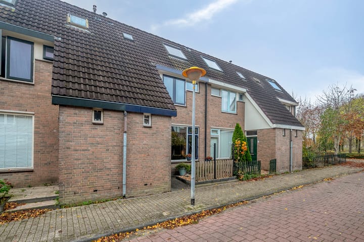 Photo 6 of Kamp 27 70