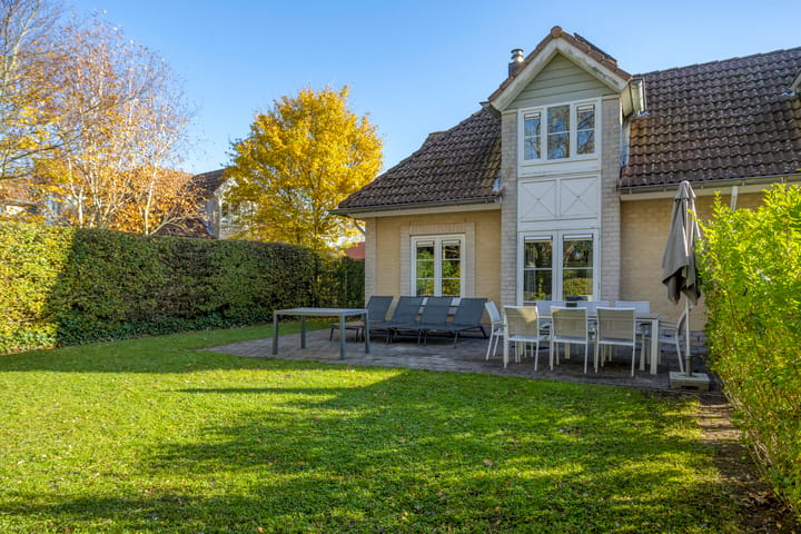 Twee-onder-één-kap te koop: Veersegat 30, Kamperland