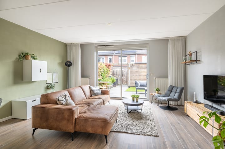 Foto 3 van Canneveltstraat 8