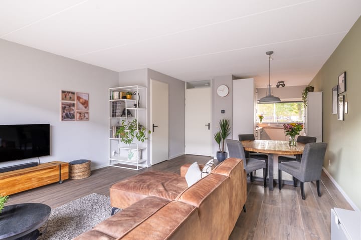 Foto 5 van Canneveltstraat 8