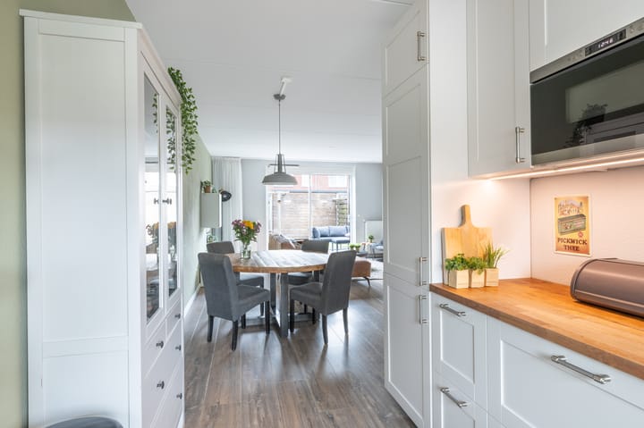 Foto 8 van Canneveltstraat 8