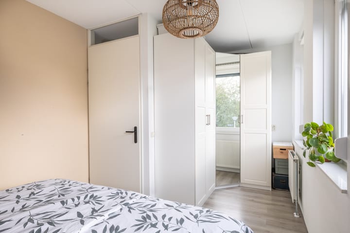 Foto 13 van Canneveltstraat 8