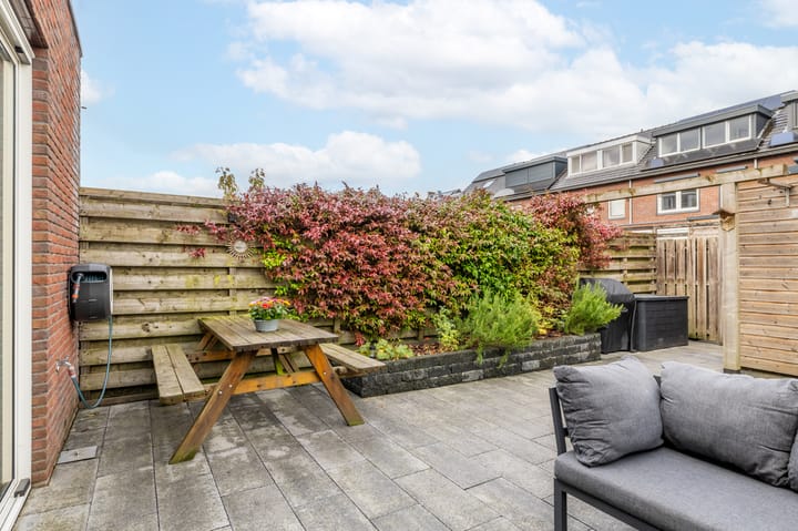 Foto 28 van Canneveltstraat 8