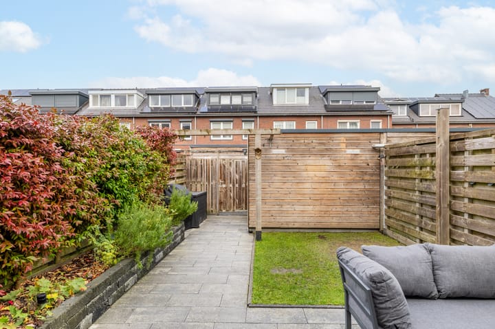 Foto 29 van Canneveltstraat 8