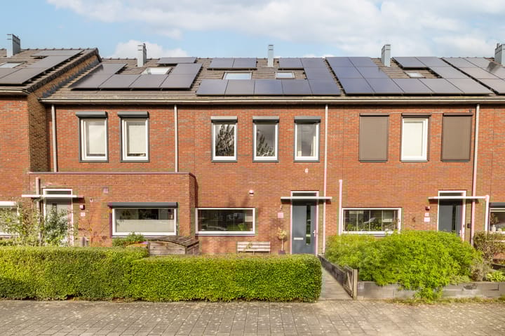 Foto 31 van Canneveltstraat 8