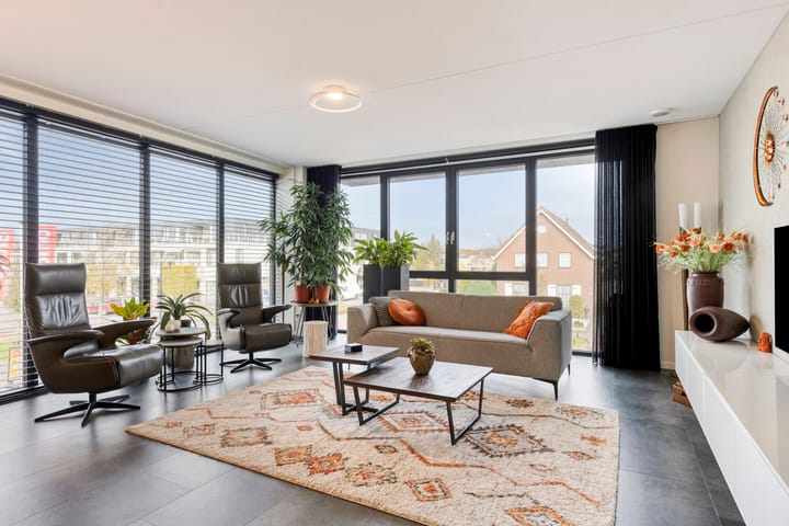 Photo 2 of 't Dorp 13-C