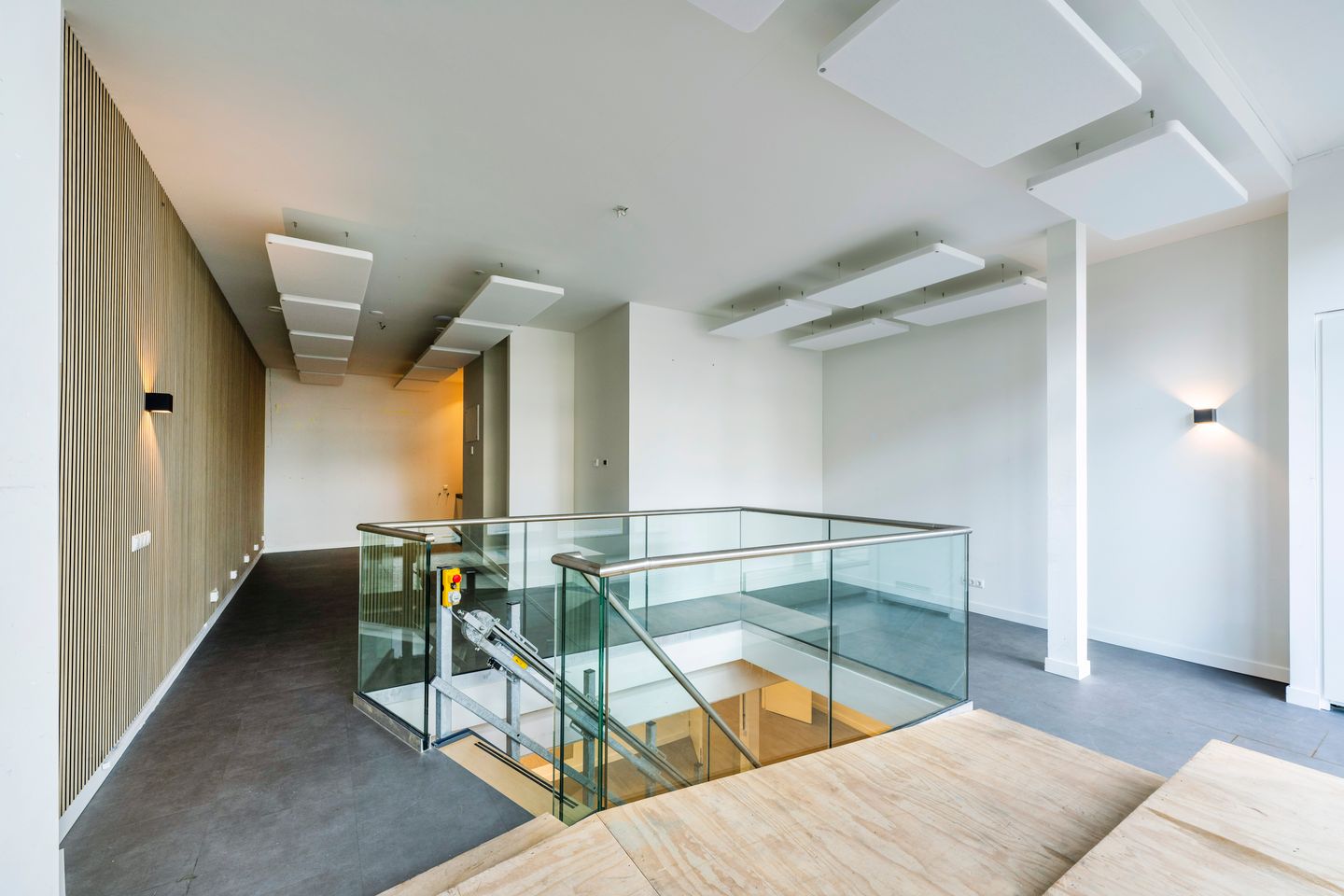 Bekijk foto 3 van James Wattstraat 77-B8