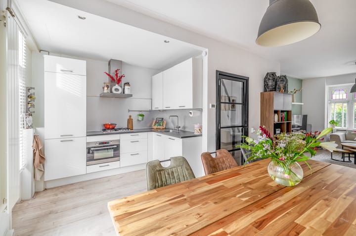 Photo 13 of Prins Bernhardstraat 20