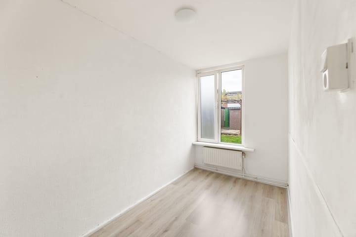 Photo 13 of Hendrick Vroomlaan 48