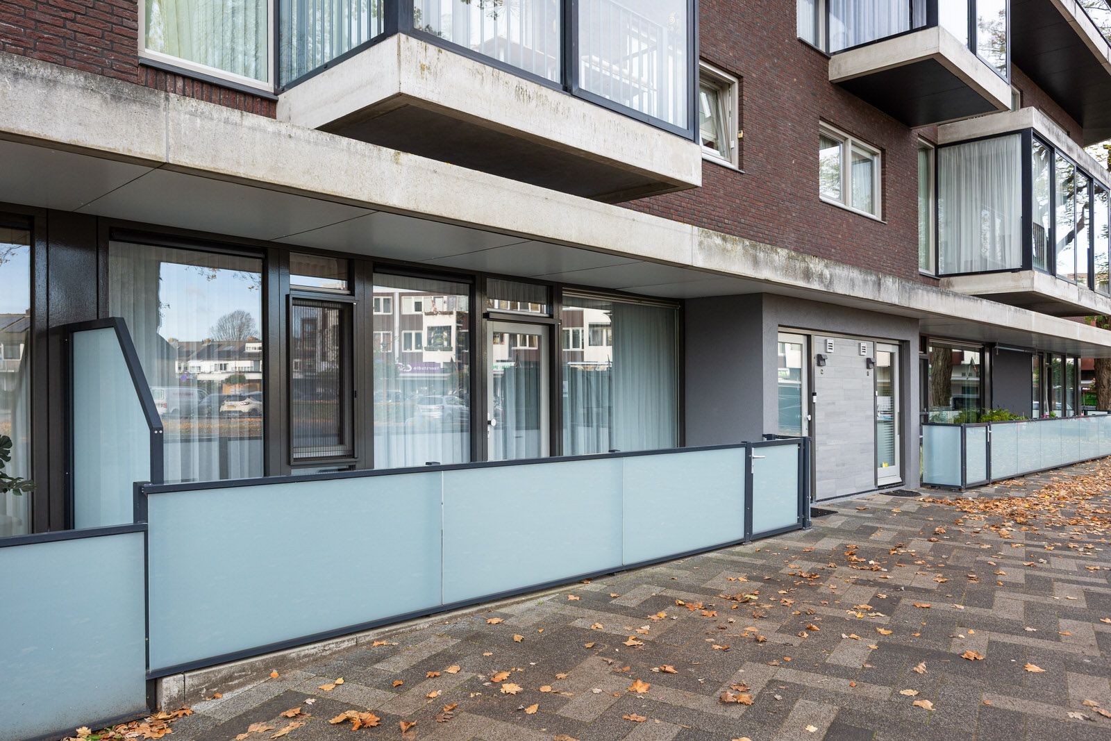 Foto 3 van Banier 7-A