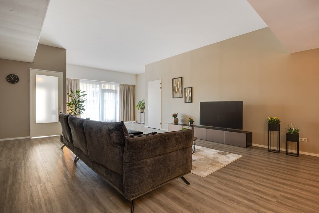 Foto 11 van Banier 7-A