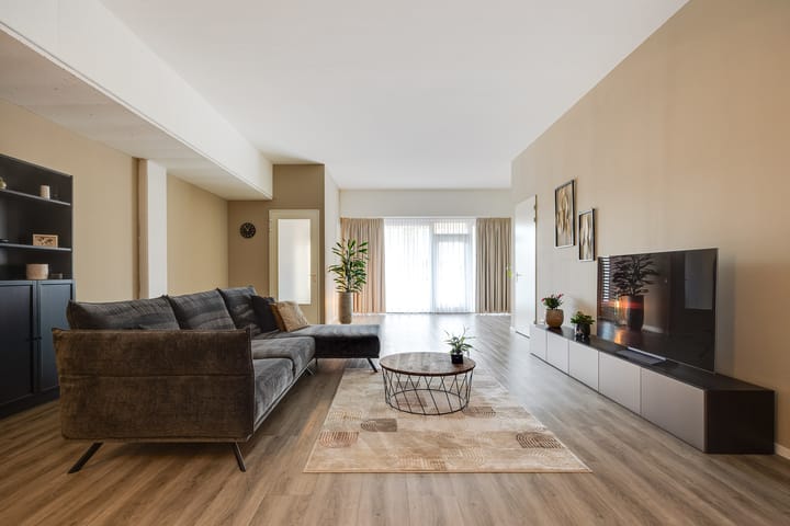 Foto 12 van Banier 7-A