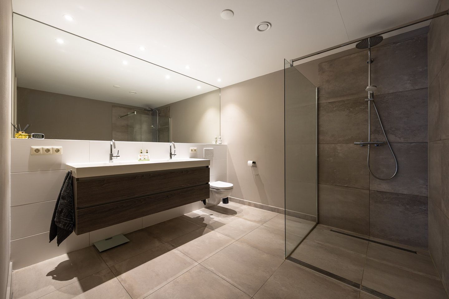 Foto 35 van Banier 7-A